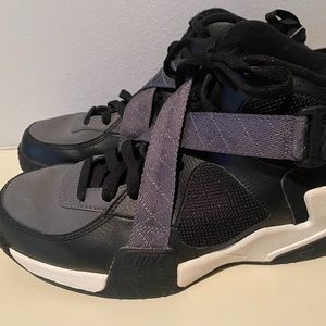 Nike Air Raid Classics